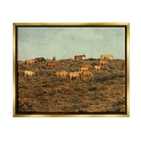 Слупени индустрии рурални коњи кои пасат Фотографија Металик злато лебдечки врамени платно печатење wallидна уметност, дизајн