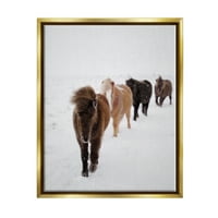 Зимски коњи на ступел зимски коњи кои шетаат бело поле Снежно време металик злато врамено лебдечко платно wallидна уметност,